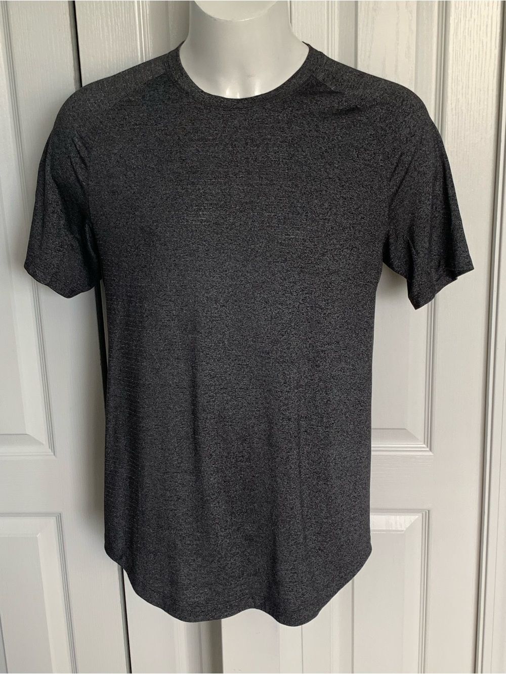 Men's Lululemon Performance Crew Neck T-Shirt - Charcoal